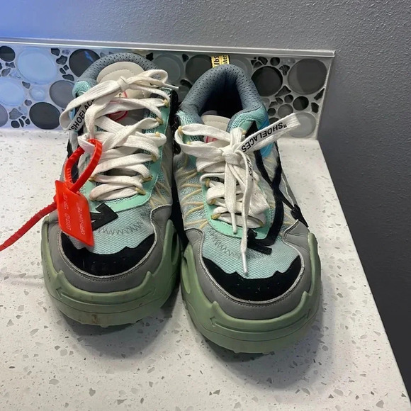Off-White Shoes - Off white Odsy 1000 Arrow motif woman's sneakers